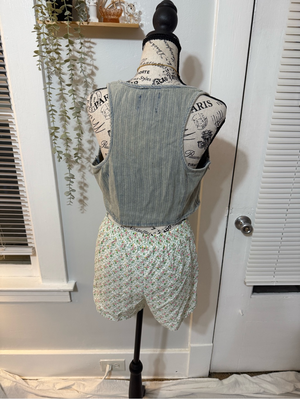 Boohoo Vintage Wash Striped Denim Crop Tank — image 4 of 6